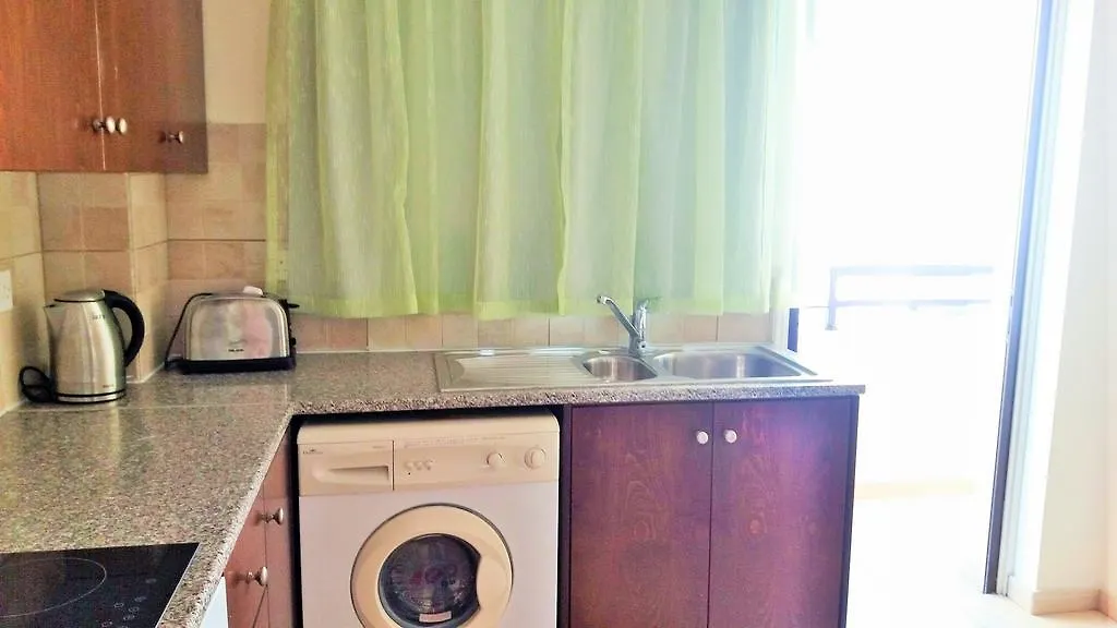 101 Mandritis Court Lejlighed Larnaca 0*,  Cypern