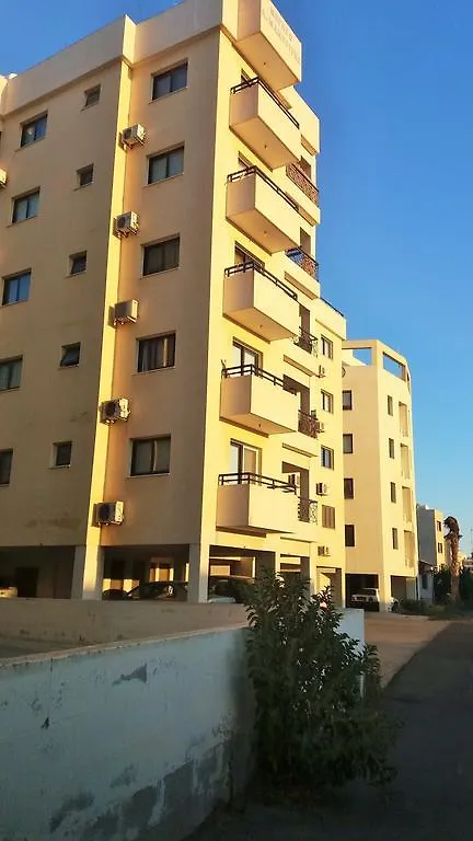 101 Mandritis Court Apartman Lárnaka