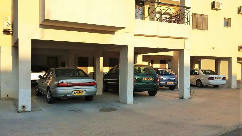 101 Mandritis Court Apartman Lárnaka
